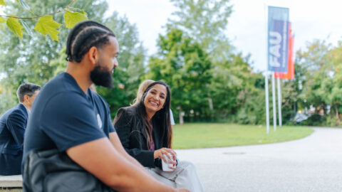 Symbolbild zum Artikel. Der Link öffnet das Bild in einer großen Anzeige.