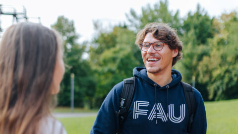 Symbolbild zum Artikel. Der Link öffnet das Bild in einer großen Anzeige.